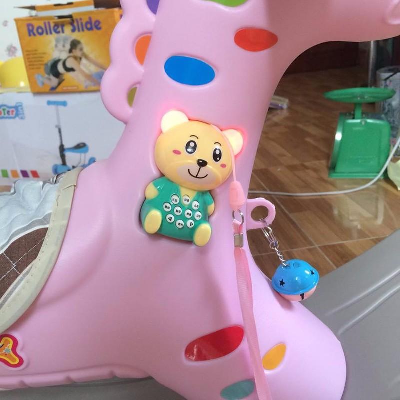 Ngựa bập bênh có đèn có nhạc cho bé