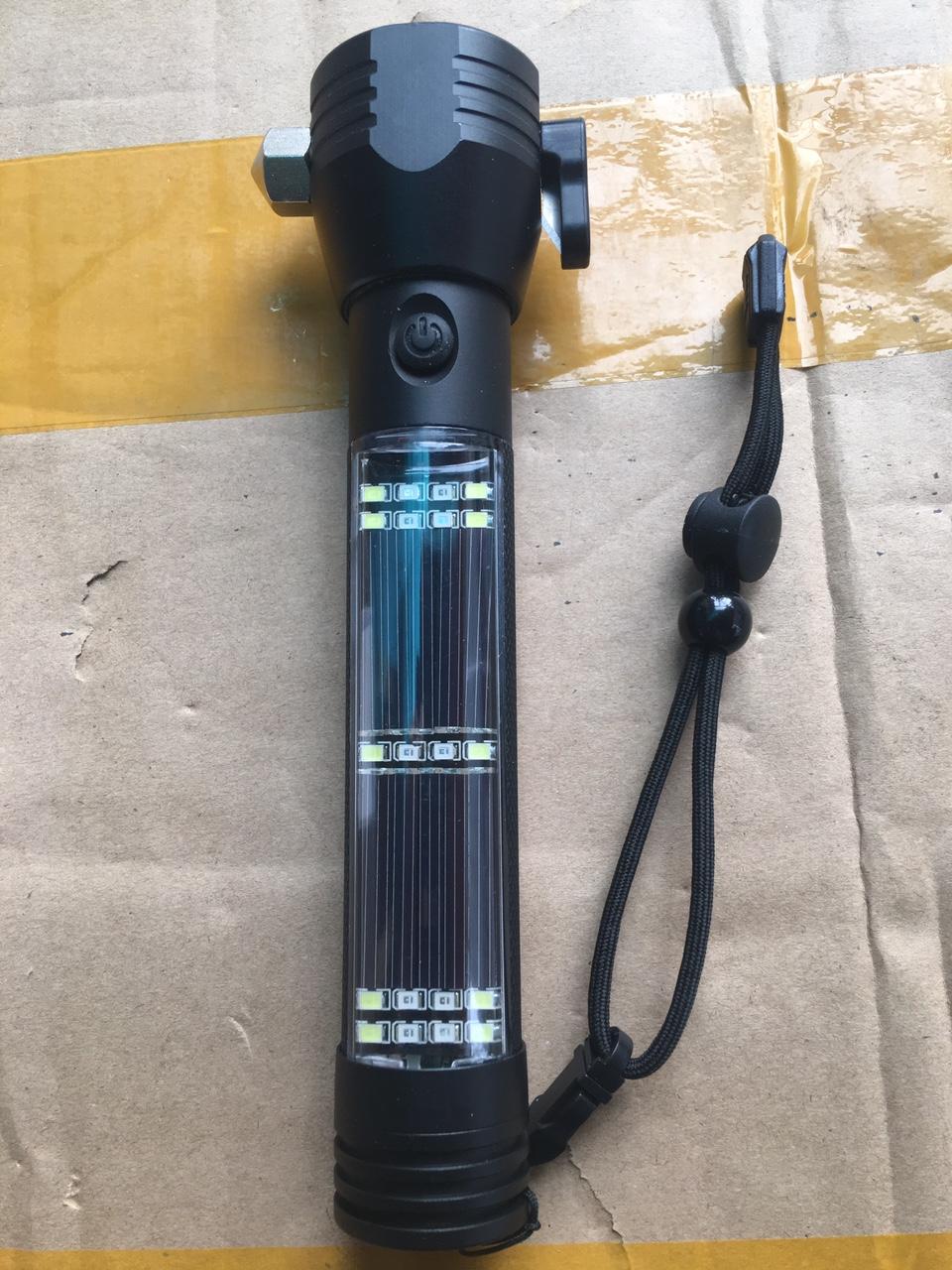 Đèn pin Police 11 chức năng Solar Power Flashlight