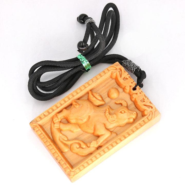 Vòng cổ 12 con giáp tuổi sửu gỗ hoàng đàn