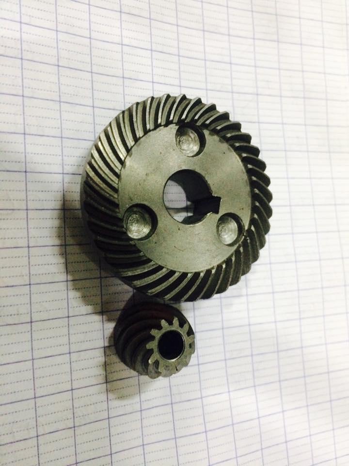 Nhông (bánh răng) máy mài Maktec MT9553