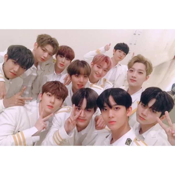 Card polaroid hộp 1 x Wanna One idol set45 Card polaroid hộp 1 x Wanna One idol set45