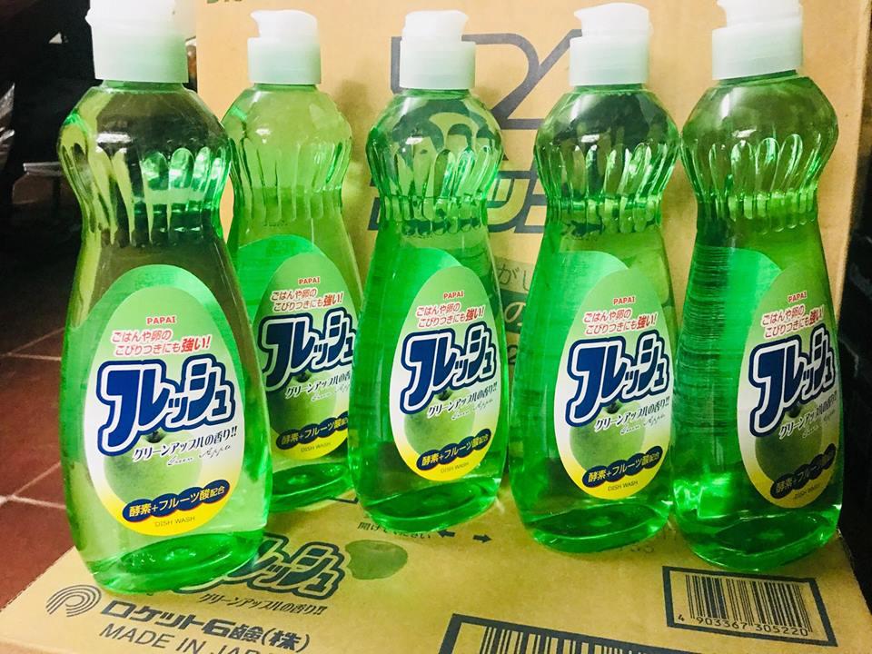 Chai nước rửa bát chén hương táo 600ml Rocket- Hàng Nhật nội địa
