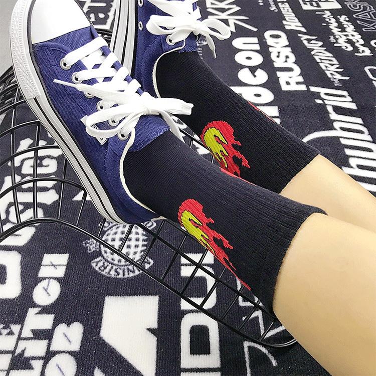 [HCM SHIP NHANH]Vớ ngọn lửa unisex Hàn Quốc cổ cao (màu đen)
