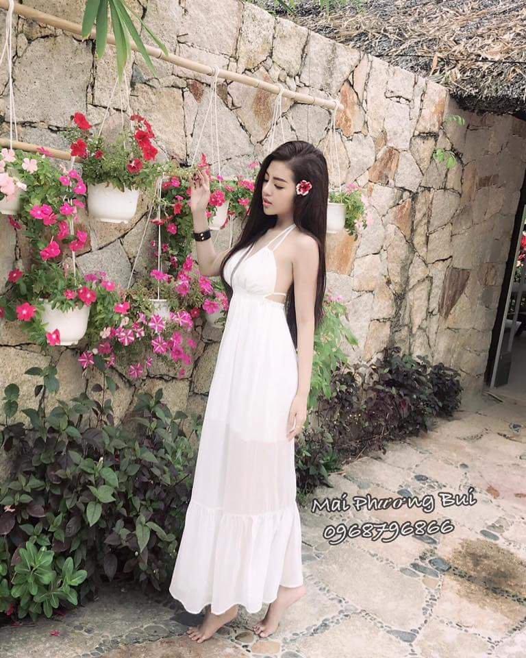 Đầm maxi cổ yếm hở lưng