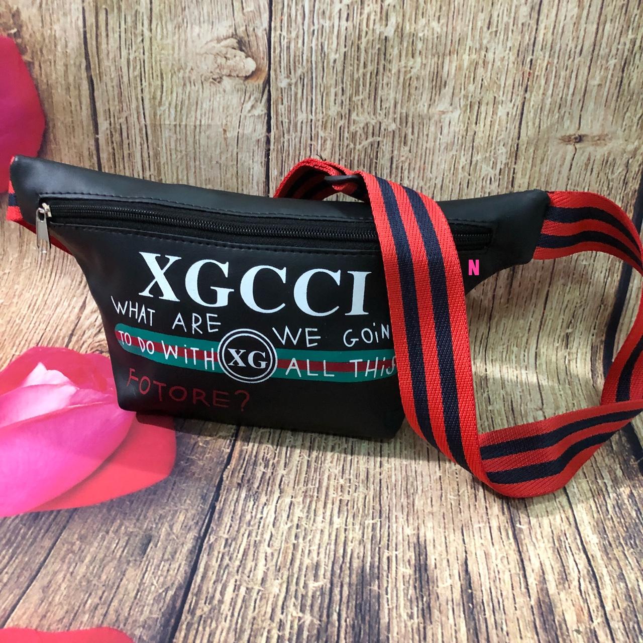 Túi đeo chéo bao tử XGCCI