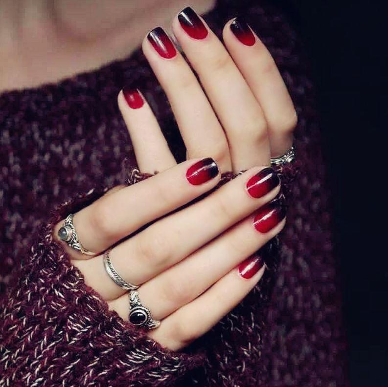 Bộ 24 móng tay giả ombre trơn màu đỏ đen (kèm keo)