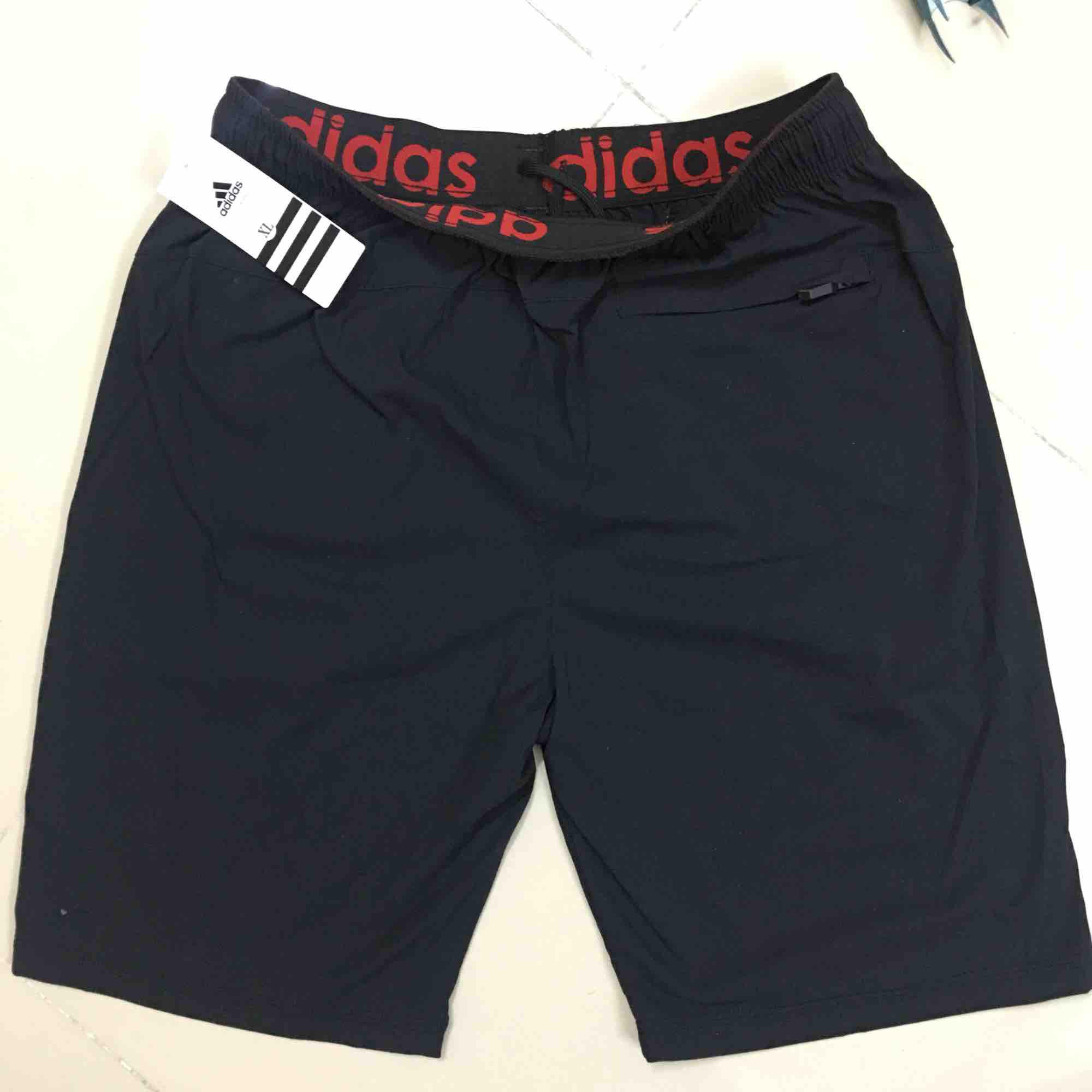 Quần short thể thao chất liệu si nhẹ co giãn 4 chiều