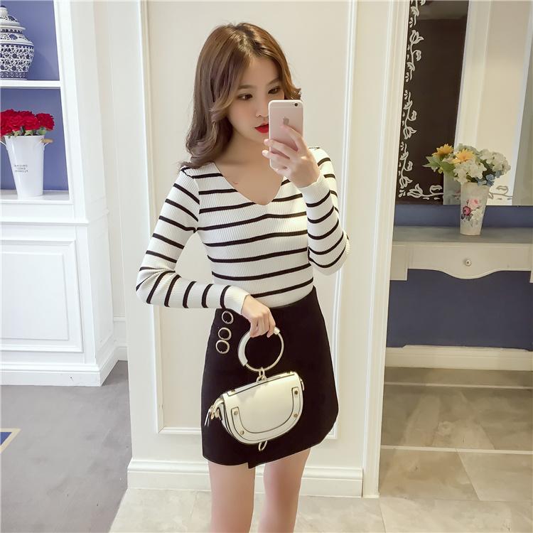 Hàng Nhập : ÁO THUN DỆT KIM CỔ TIM , LƯNG PHỐI DÂY ĐAN MODEL – AK 076