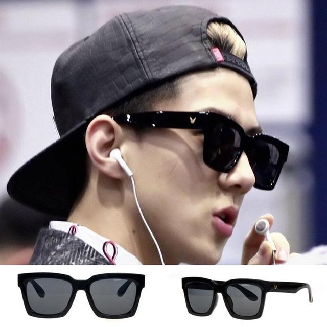 Kính Unisex chữ V gọng lớn