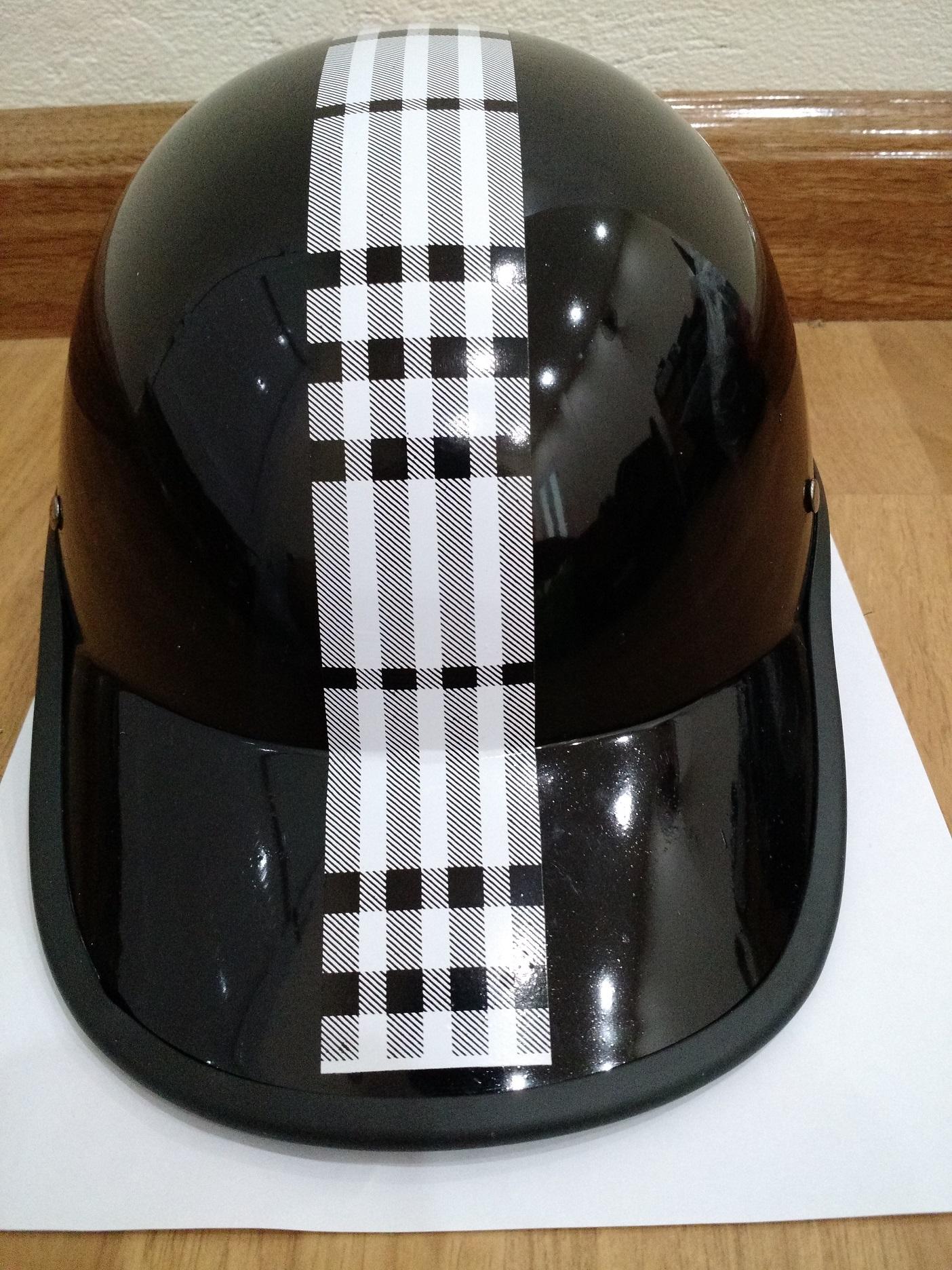 Combo 2 mũ bảo hiểm thời trang giá rẻ nam nữ (1 đen 1 trắng)