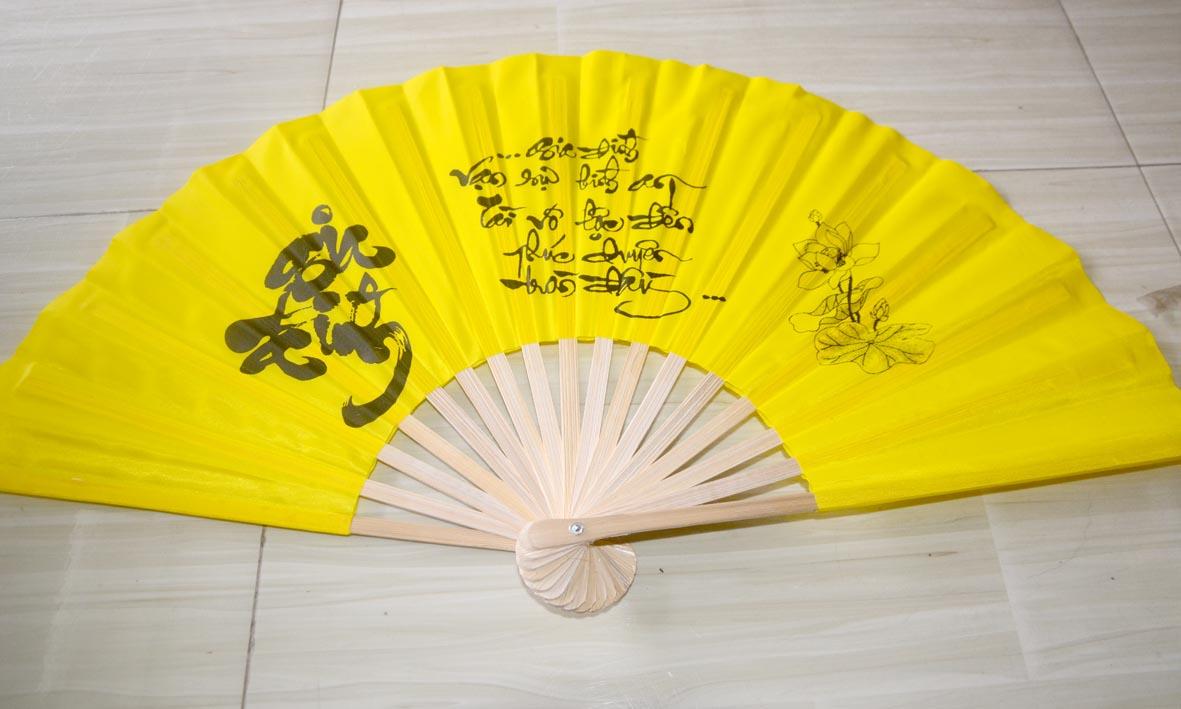 Quạt vải viết chữ thư pháp-Nhiều cỡ