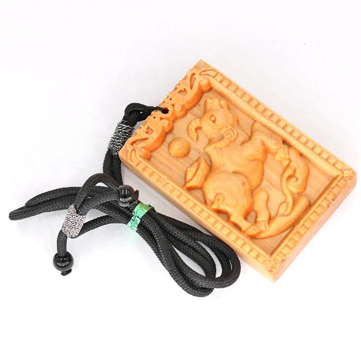 Vòng cổ 12 con giáp tuổi sửu gỗ hoàng đàn