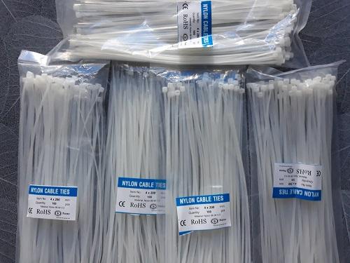 Bộ 500 Dây Rút Nhựa Dài 20Cm)