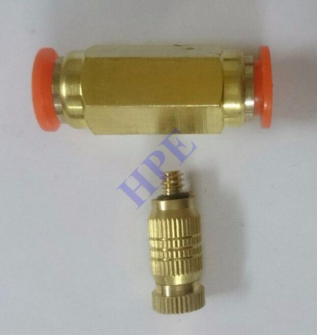 Béc phun sương (Béc số 1) bao gồm đế gắn béc.