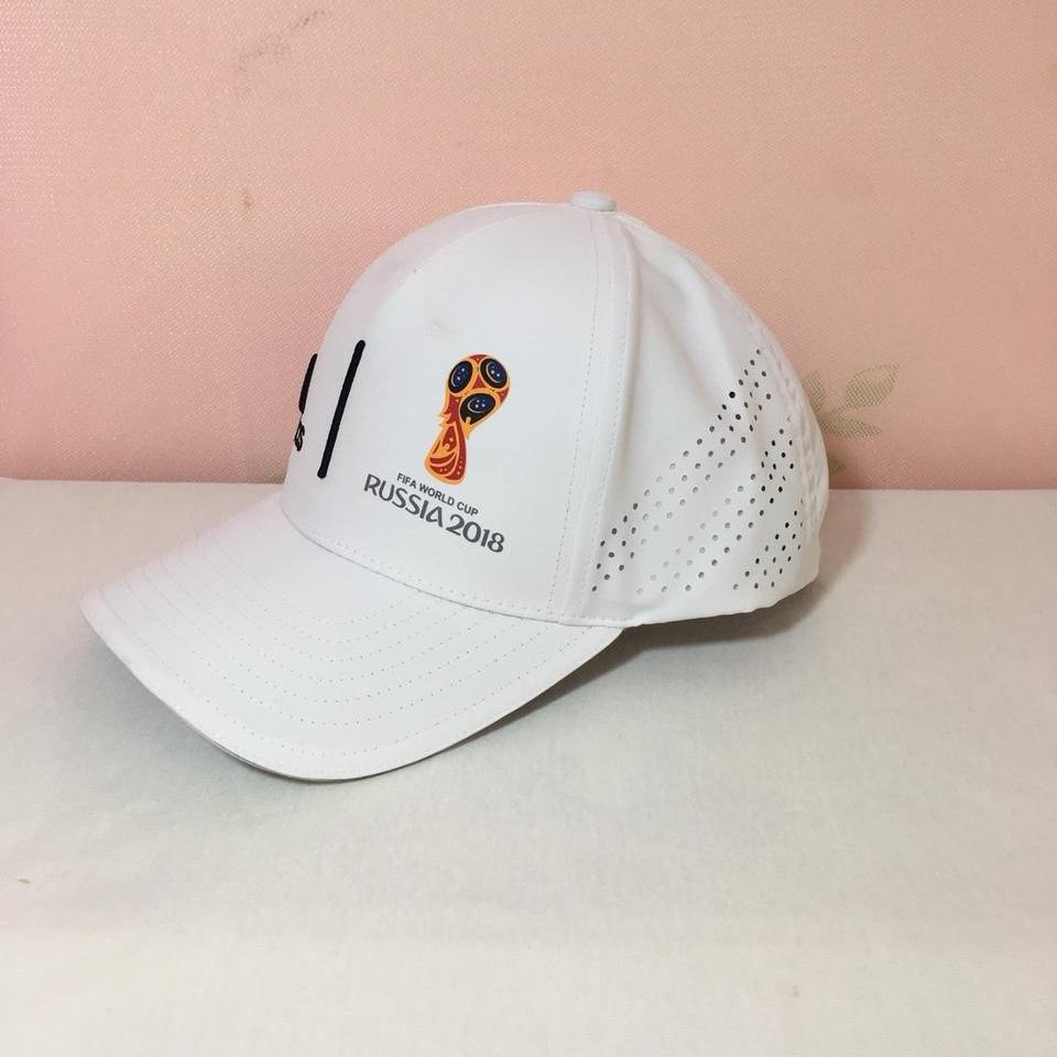 Nón kết thể thao World Cup 2018 (Trắng, đen)