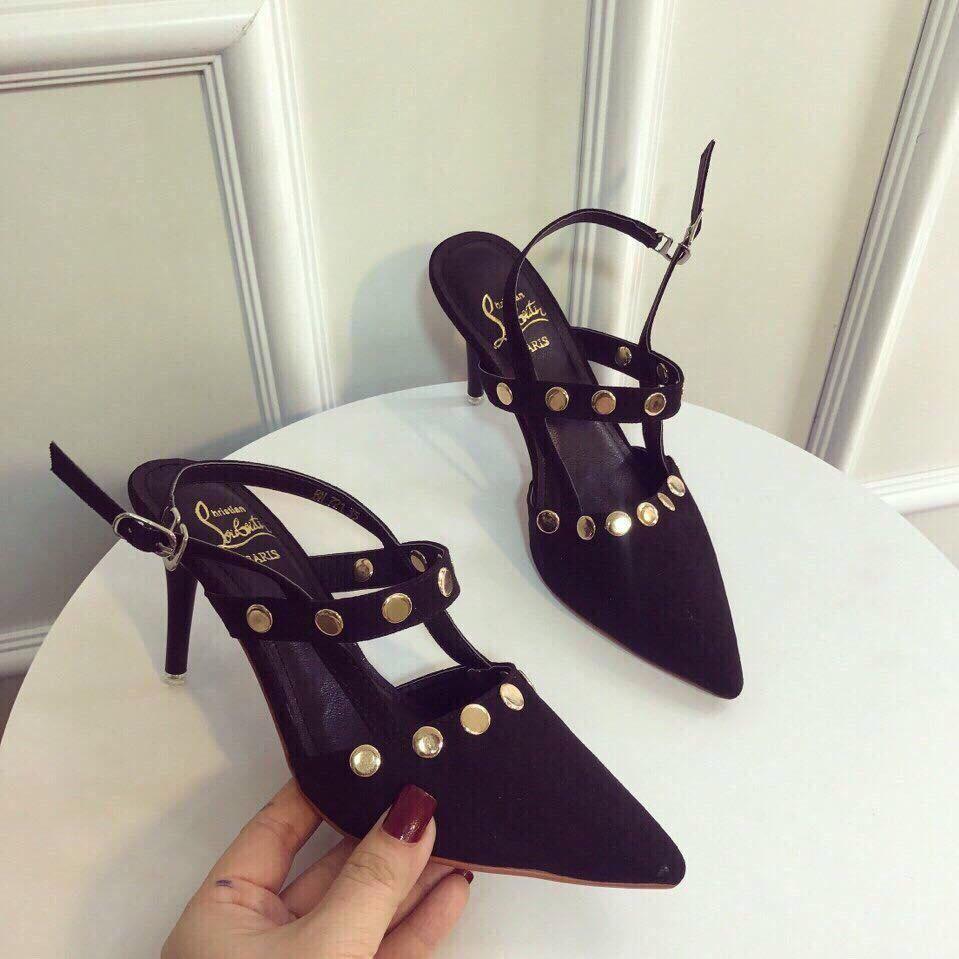 Sandal bịt mũi đinh tán vàng đế 9p cực đẹp