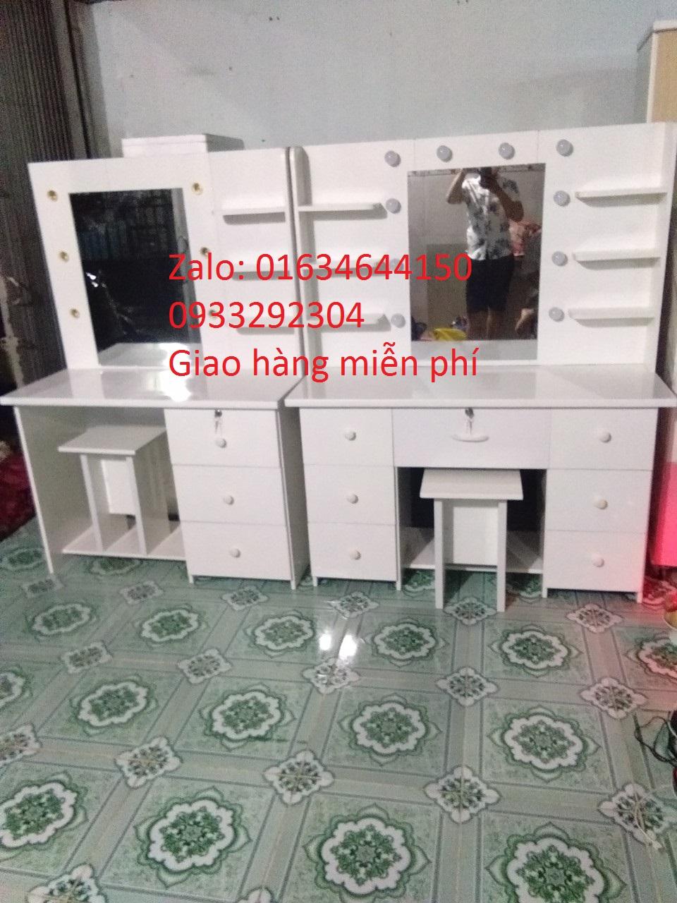 bàn trang điểm nhựa 1m2