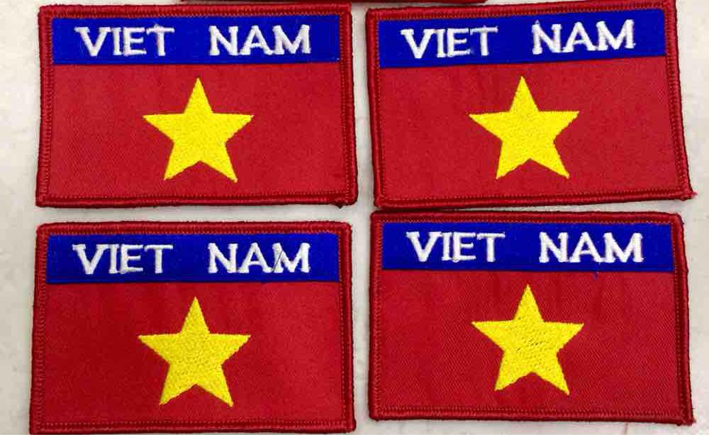 Cờ Việt Nam thêu