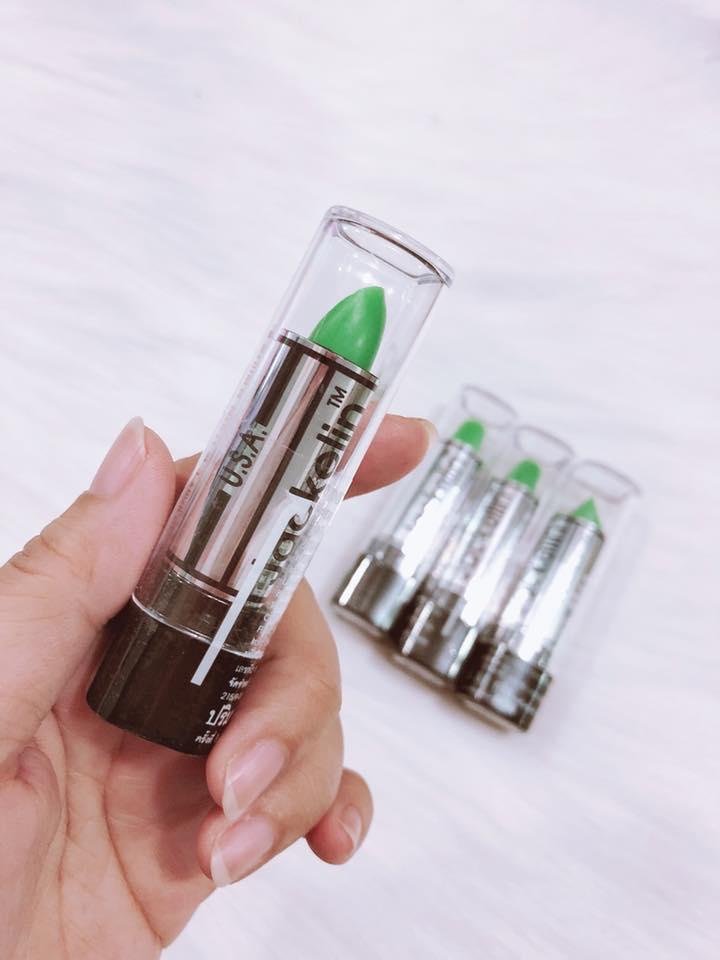 Một thỏi son gió,chất son sáp,màu hồng tươi tắn.