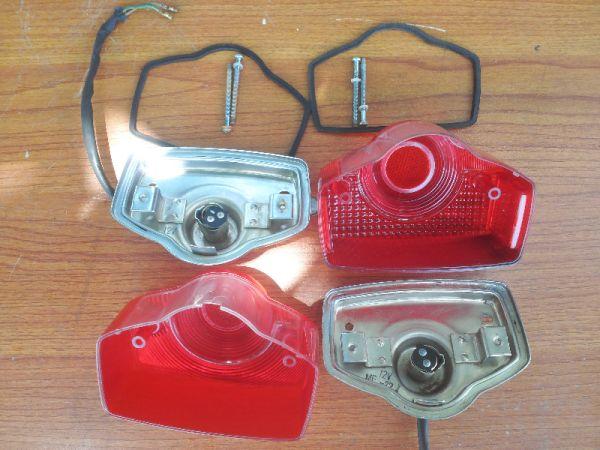 Bộ củ đèn hậu xe Honda cub (kèm jack và bóng )