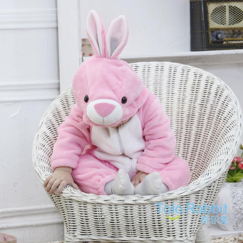 Bộ đồ liền thân bằng lông hình thỏ màu hồng cho bé