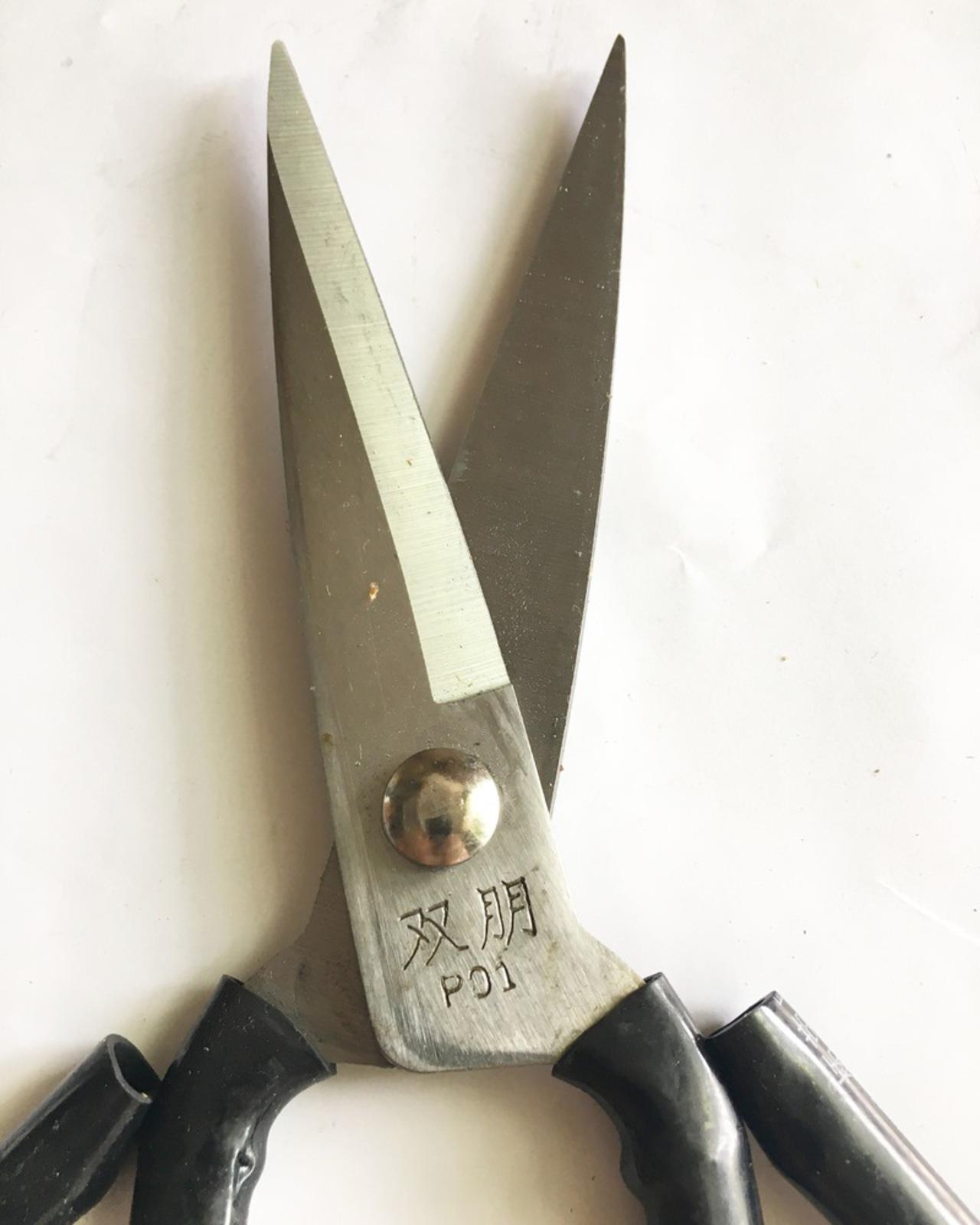 Kéo cắt đa năng tay cầm bọc da 230mm