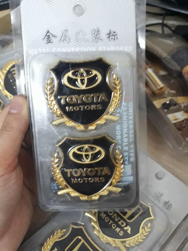 Huy hiệu logo bông lúa xe hơi TOYOTA
