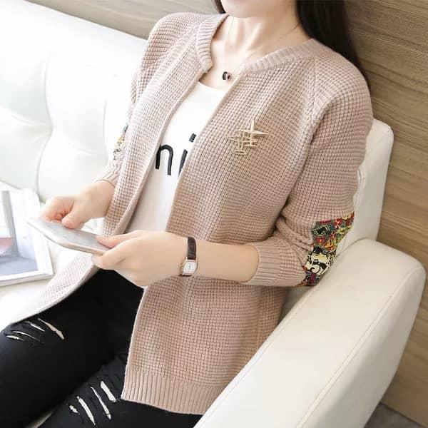 Áo len nữ dệt kim dáng đẹp sang trọng hàng chính hãng Mimostore A427, form chuẩn dáng đẹp ,chất len mịn mềm tay thêu hoa,cổ tròn kiểu dáng trẻ trung cá tính Hàng chính hãng Mimostore.01417