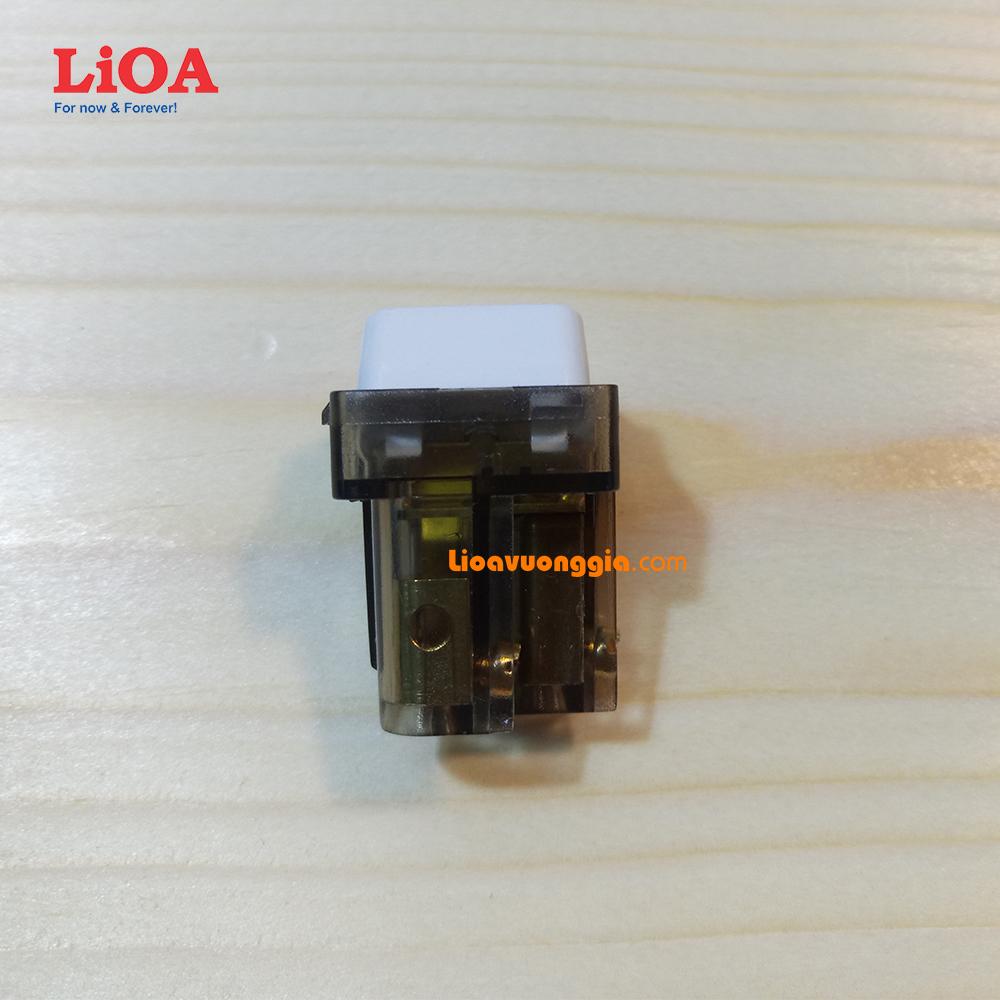 Hạt công tắc vuông 1 chiều 10A LiOA LVE18S12M