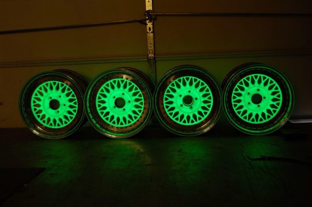 Sơn xịt Dạ Quang màu Xanh Lá- Phosphorescent Bosny