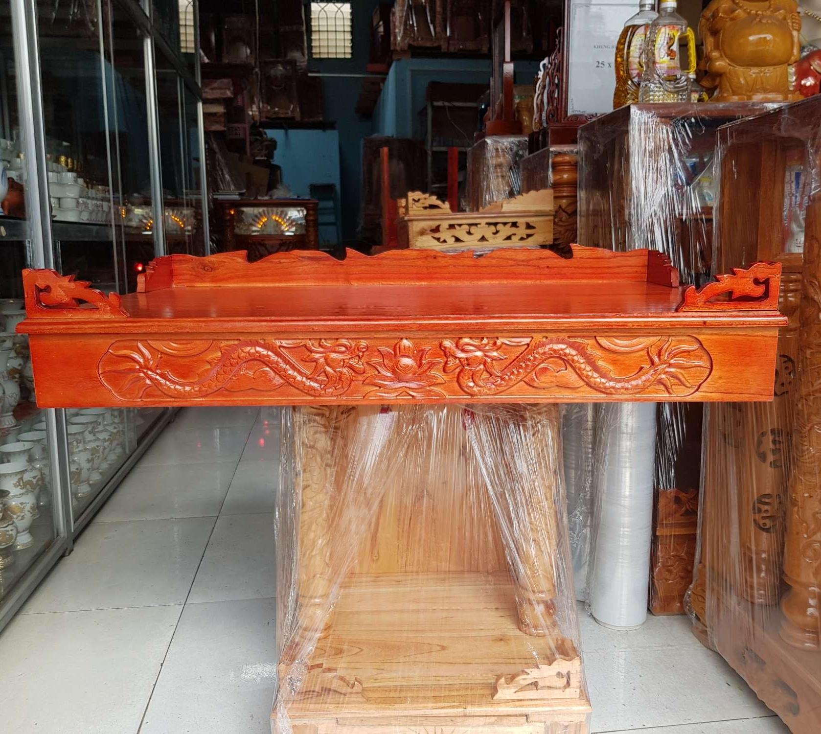 Bàn thờ treo tường gỗ xoan ngang 98 cm