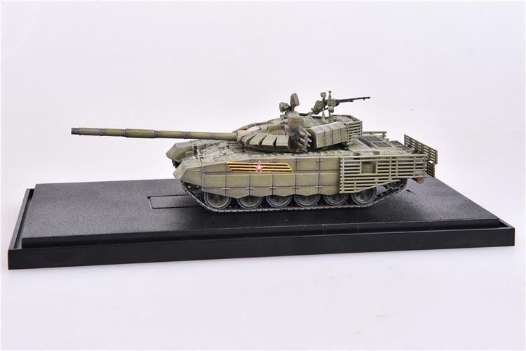 Mô hình xe tăng T-72B3 (phiên bản diễu binh) tỉ lệ 1/72