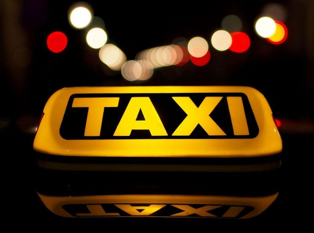 mào taxi - có đèn - đế nam châm