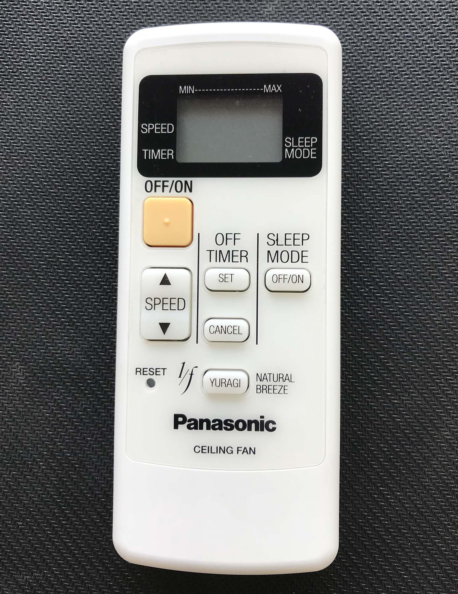 Điều khiển từ xa quạt trần 5 cánh panasonic (trắng)
