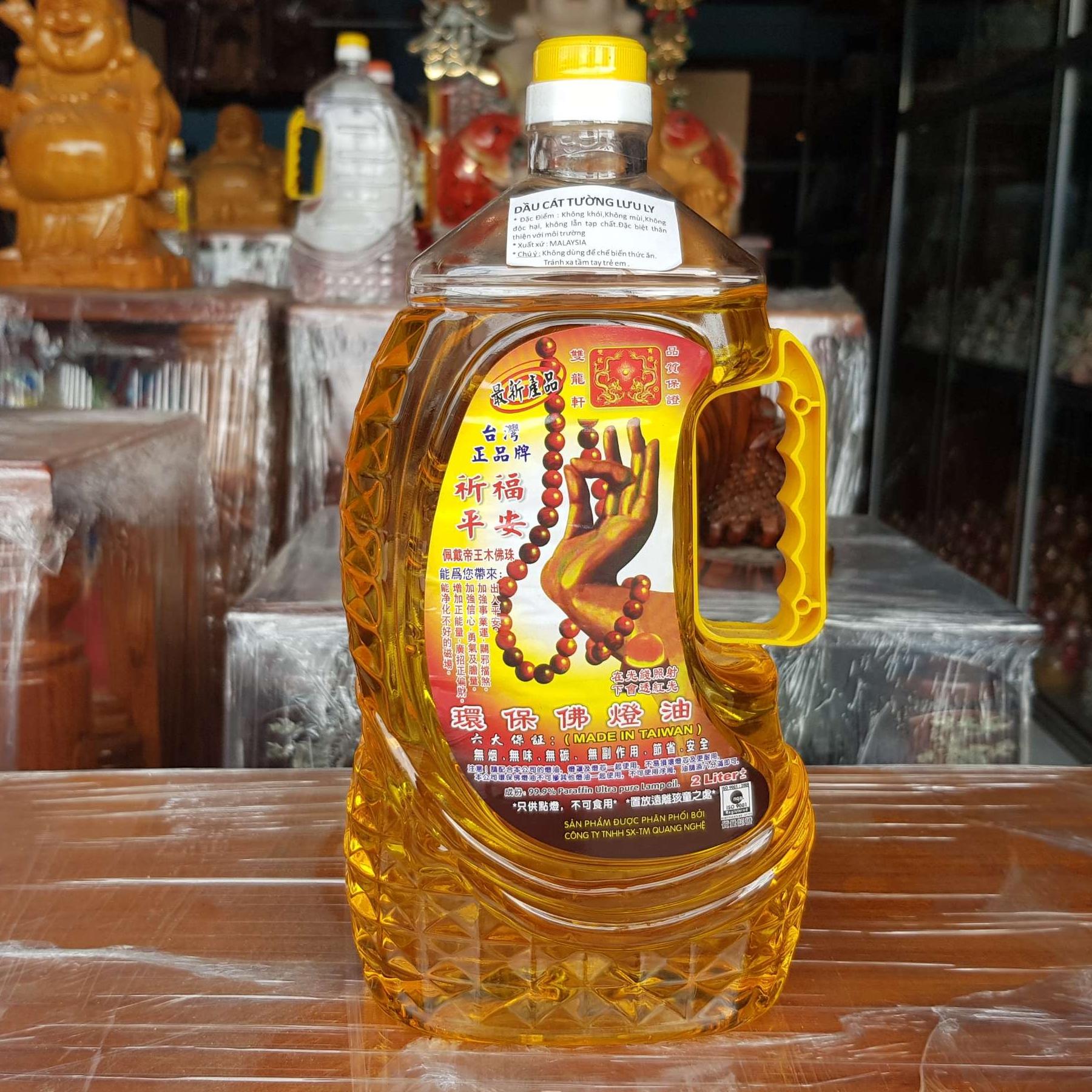 Chai dầu lưu ly cát tường 2 lít