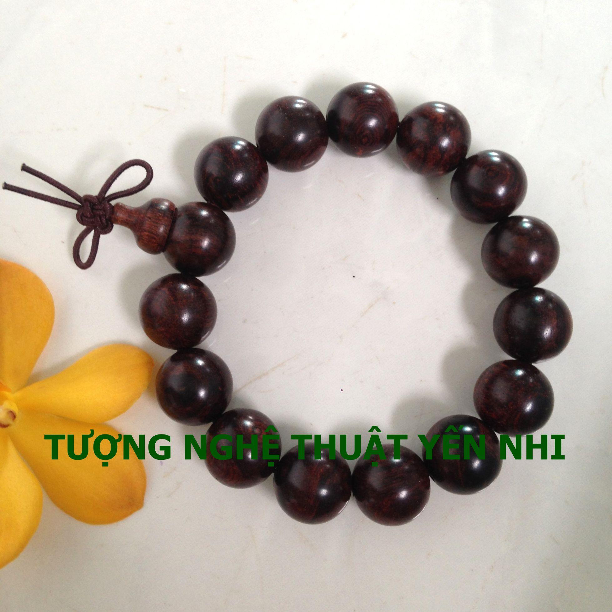 Vòng tay gỗ Sưa Đỏ Quảng Bình đẳng cấp size hạt 14mm
