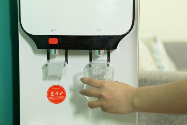 Cây nước nóng lạnh FujiE WD6000C ( Âm bình )