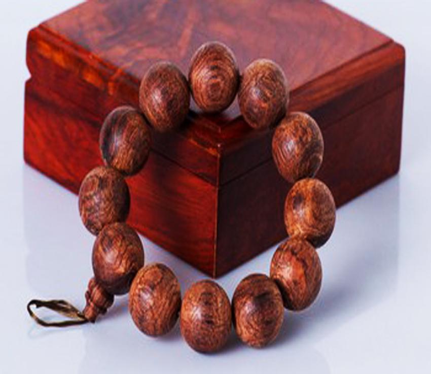 vòng tay gỗ Sưa đỏ