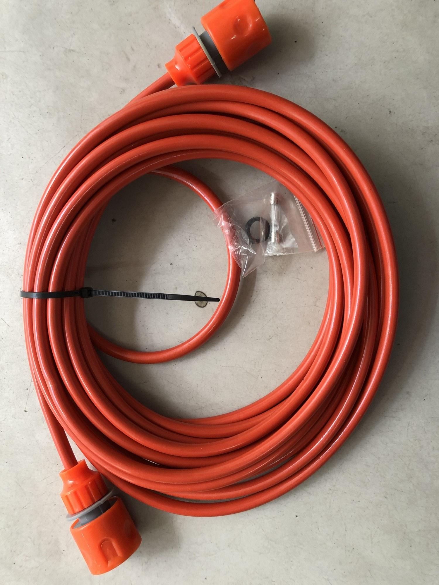 Máy bơm rửa xe tăng áp lực nước mini