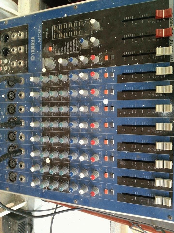 Mixer Yamaha MG80FX