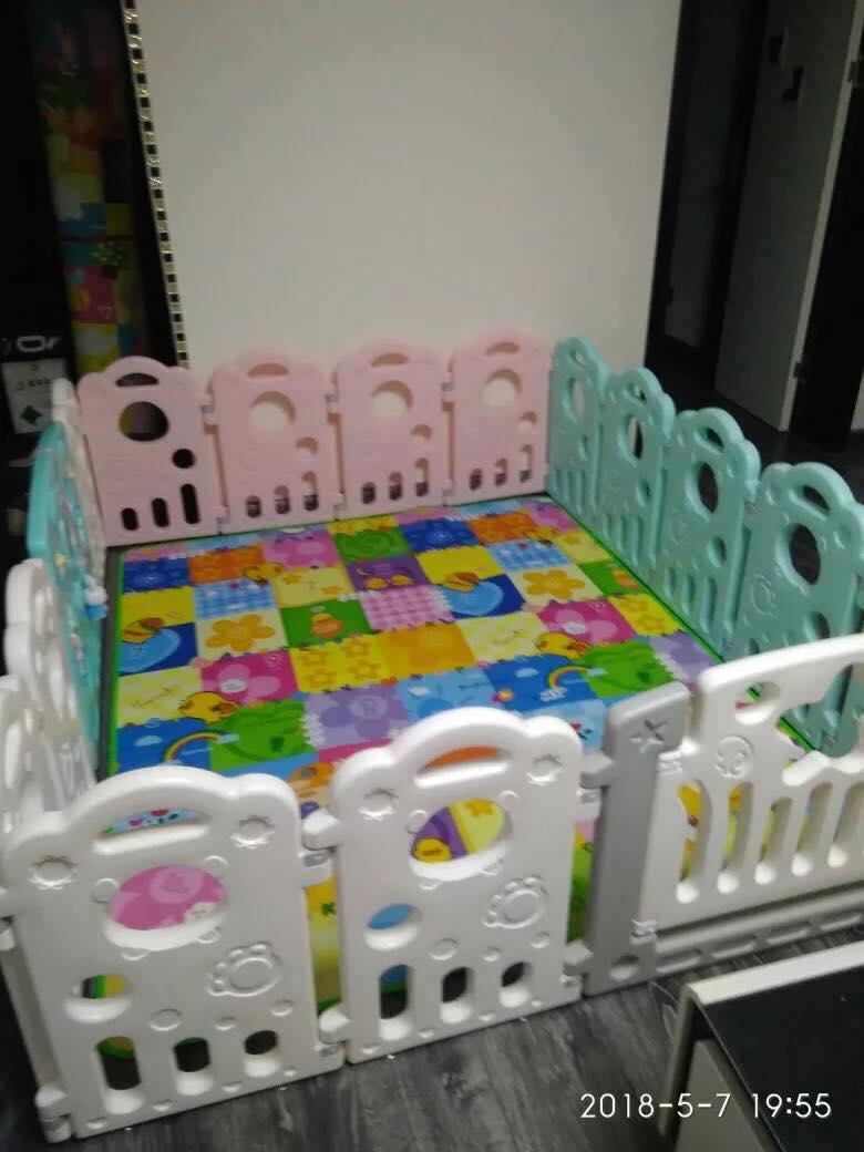 QUÂY CŨI 3D CAO CẤP CHO BÉ ( 10 CÁNH NHỎ + 2 CỬA LỚN)