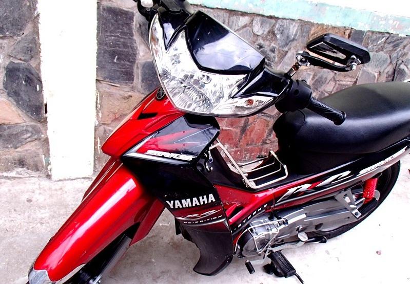 Chụp kính đèn sau xe Sirius
