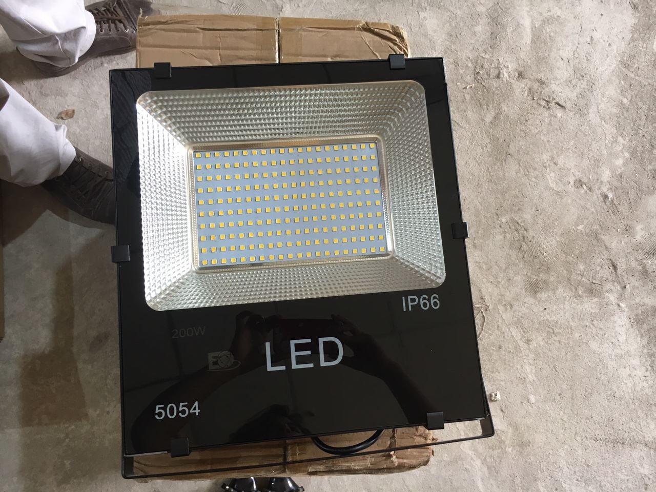 Đèn led pha IP65-Chip led SMD 150W