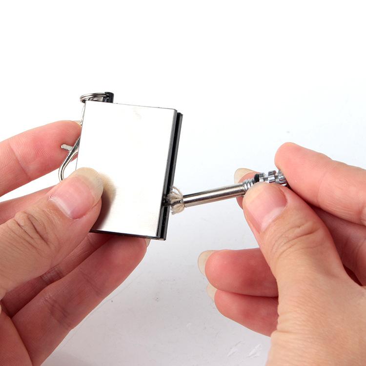 Zippo - Bật lửa,Hột quẹt bằng diêm xăng, có móc khóa thiện lợi