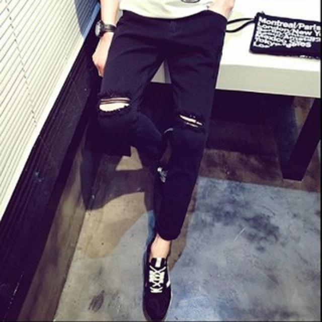 Quần jean nam đen rách gối