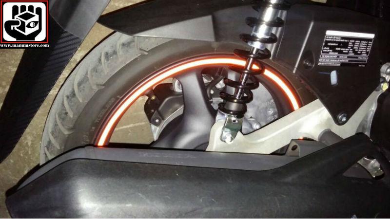 Cuộn dây phản quang 5M đổi viền xe và bánh xe ( Có keo dán)