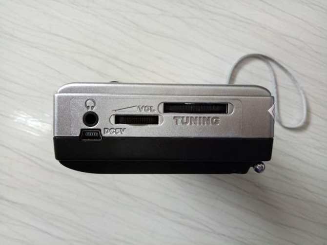 RADIO SONY - SW515U-CHẠY USB THẺ NHỚ - 9 BANDS RADIO SONY - SW515U-CHẠY USB THẺ NHỚ - 9 BANDS