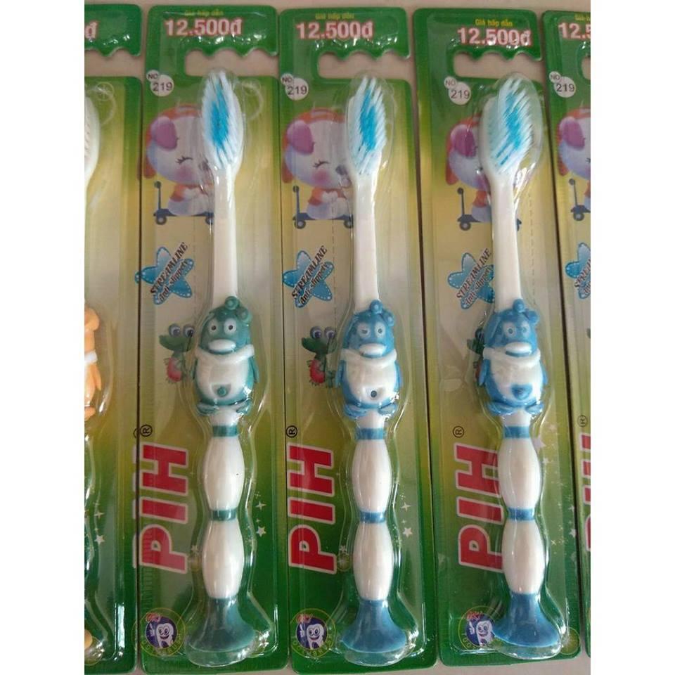 36 bàn chải đánh răng trẻ em ( 3 lố )