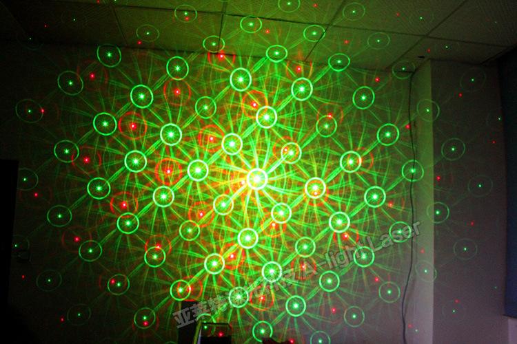 Đèn Chiếu Mini Laser Stage Lighting (đen)
