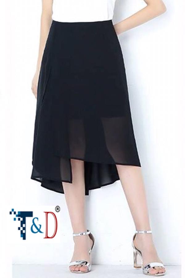 Chân váy đen vạt xéo thời trang